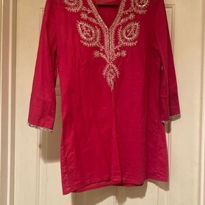 Chicos Blouse Womens Size 0 Hot Pink Embroidered Floral Tunic V-Neck 3/4 Sleeves